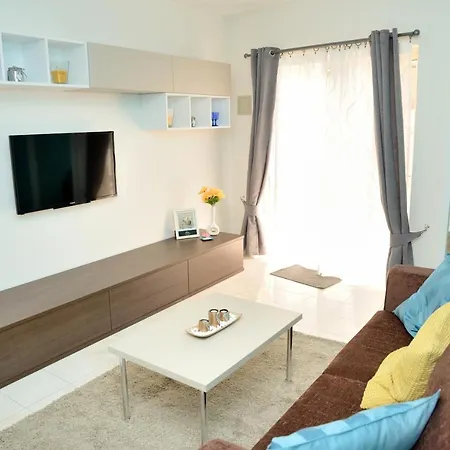 Apartment M5 - Luxury Close To The Sea St. Paul's Bay